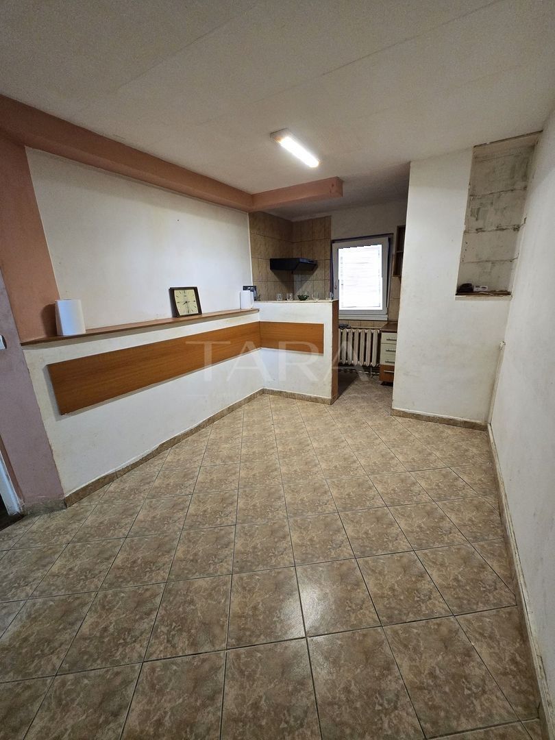 Apartament cu 3 camere decomandat în zona Peny – ideal pentru familie. - Poză 1