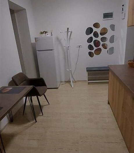 1 camera parter loc de parcare BLOC NOU-Benzinaria ESSO - Poză 19