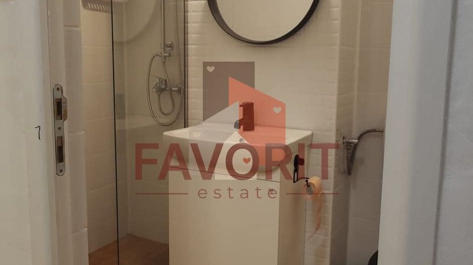 2 camere | recent renovat | mobilat si utilat | zona excelenta | - Poză 14