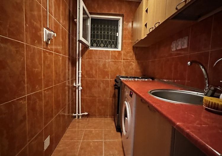 Apartament 2 camere renovatmobilate complet, langa Parc Drumul Taberei și metrou - Poză 3