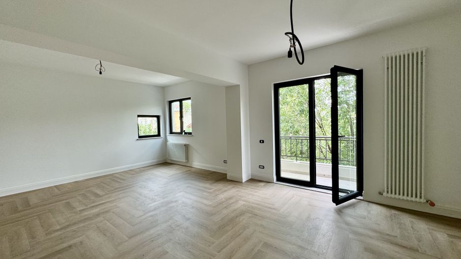 Primaverii vila 650 mp stil arhitectonic neoromanesc - Poză 16