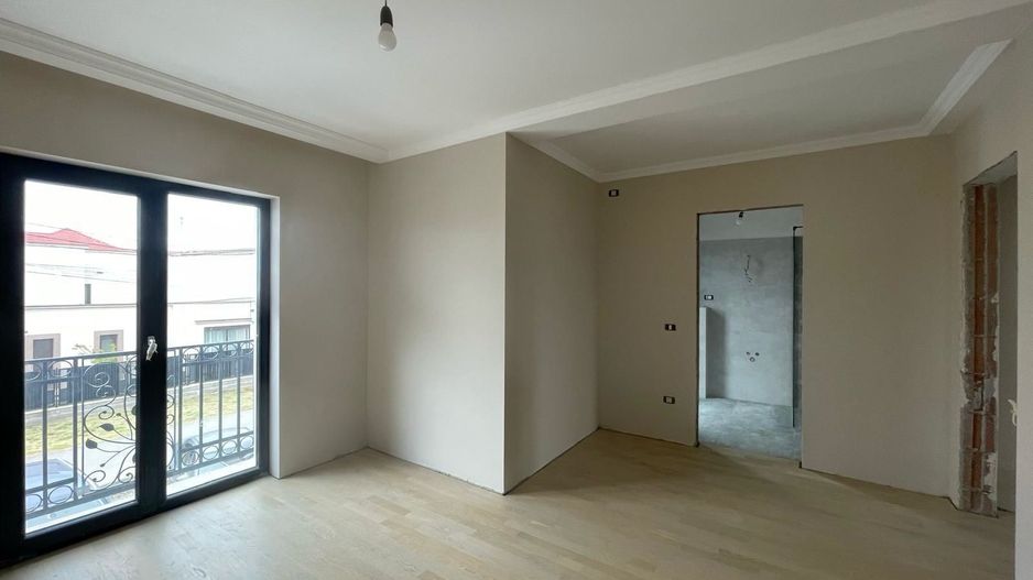 Duplex-4 dormitoare- despartit prin garaj -SUPER POZITIE - Poză 8