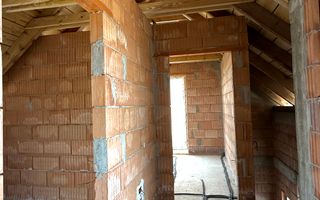 PROIECT DEOSEBIT CU GARAJ- LA ROSU - Poză 4