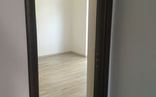 Închiriez apartament 3 camere nemobilat, Unirii, destinat birouri - Poză 5