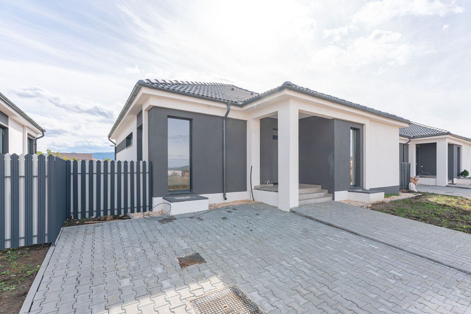 Casa individuala dispusa pe un singur nivel in Izvor, Tarlungeni - Poză 1