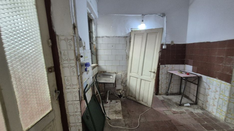 Casa P+1  - Dacia - Eminescu - curte comuna - Poză 10