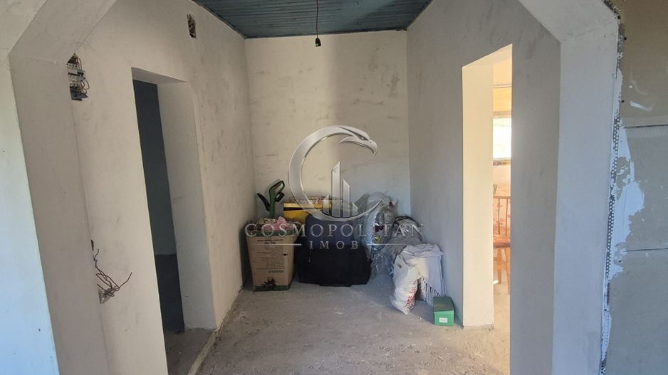 Casa si teren 3500mp in comuna Amaru/BZ ~ 4 camere ~ renovata in 2025 - Poză 2