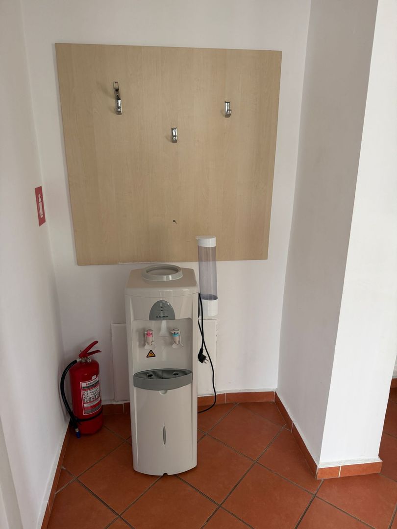 Clădire Multifuncțională 800 mp | Renovată 2024 | Ideală pentru Clinică, Birouri - Poză 19