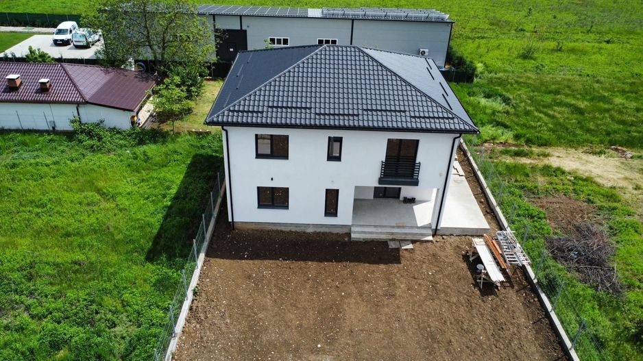 INOVATIV! Casă de vânzare în Ulmi - Poză 2