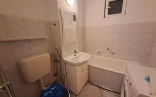 Apartament 3 camere 70 mp Parcul Sub Arini - Poză 8