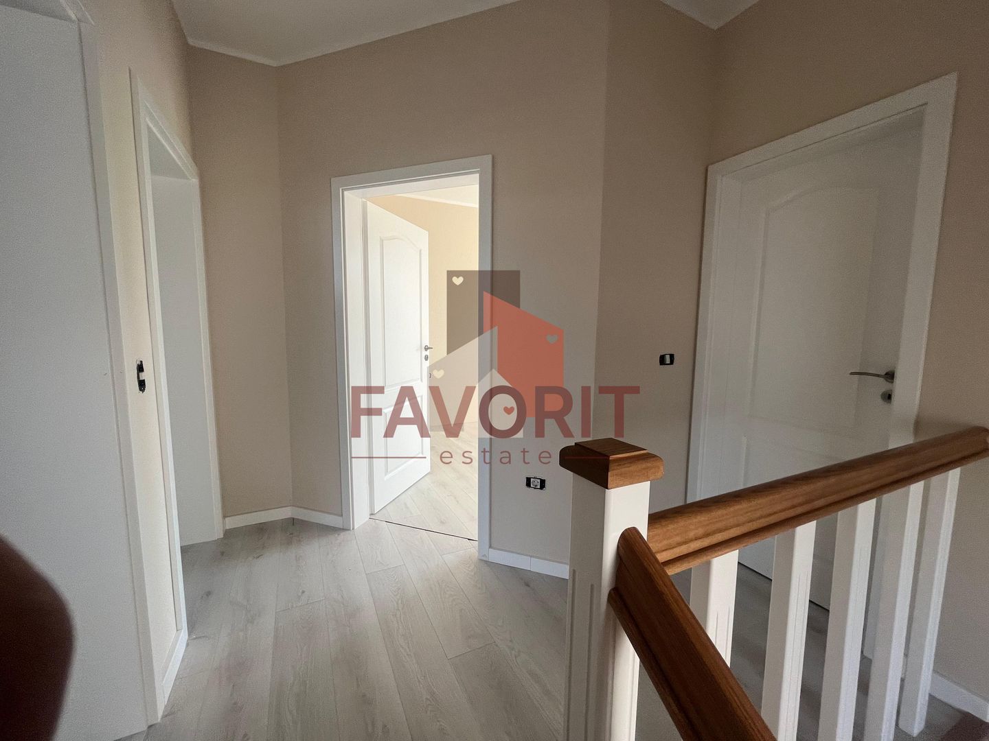 Casa Individuala in Mosnita Veche. Toate Utilitatile. Vatra satului. - Poză 10