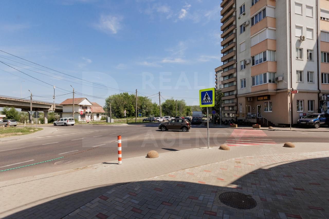 Vânzare, casă, 140 mp, or. Sîngera - Poză 10