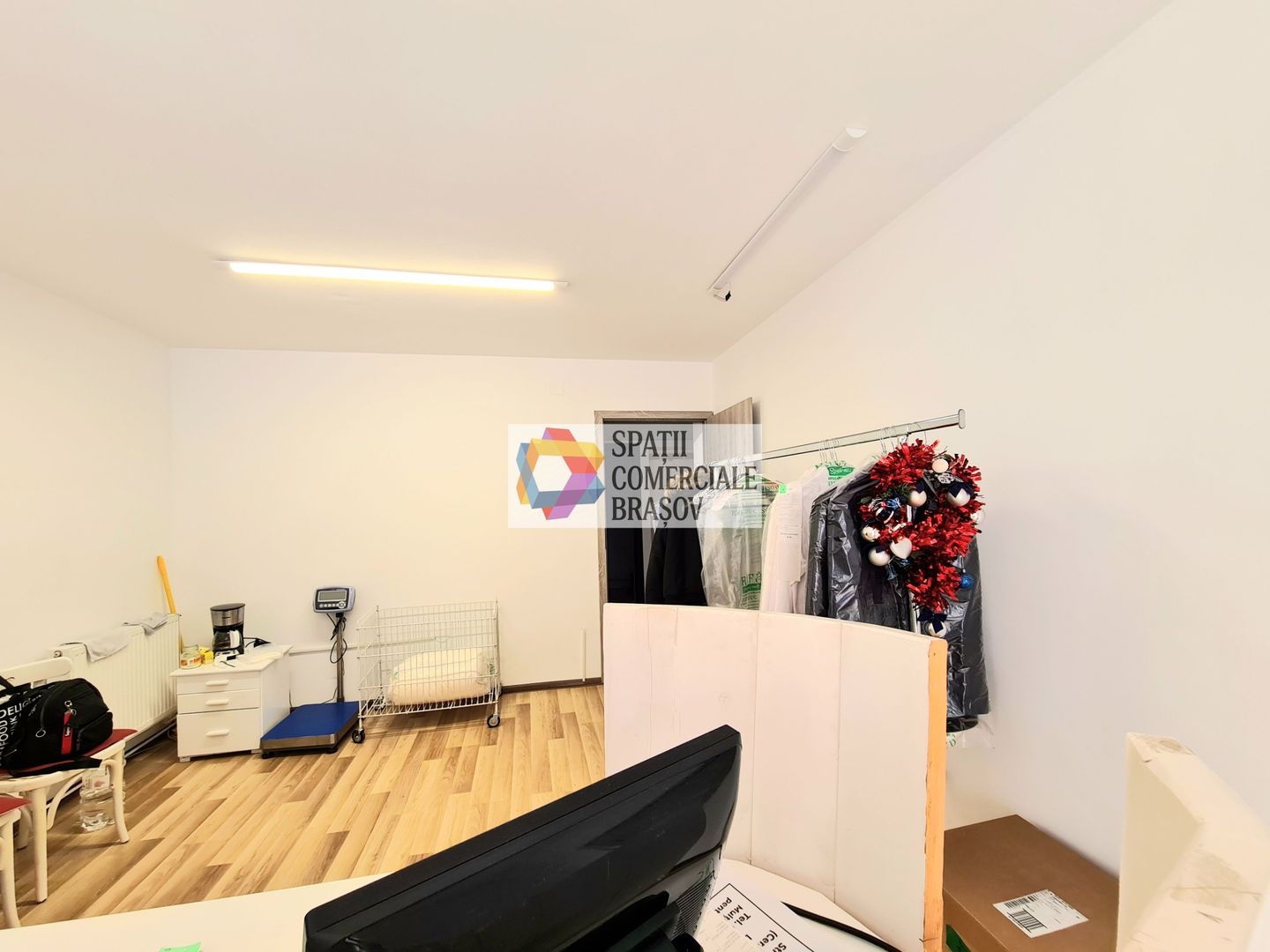 Spatiu comercial de închiriat Brasov - 50 mp  # spatii-comerciale-brasov.ro - Poză 1