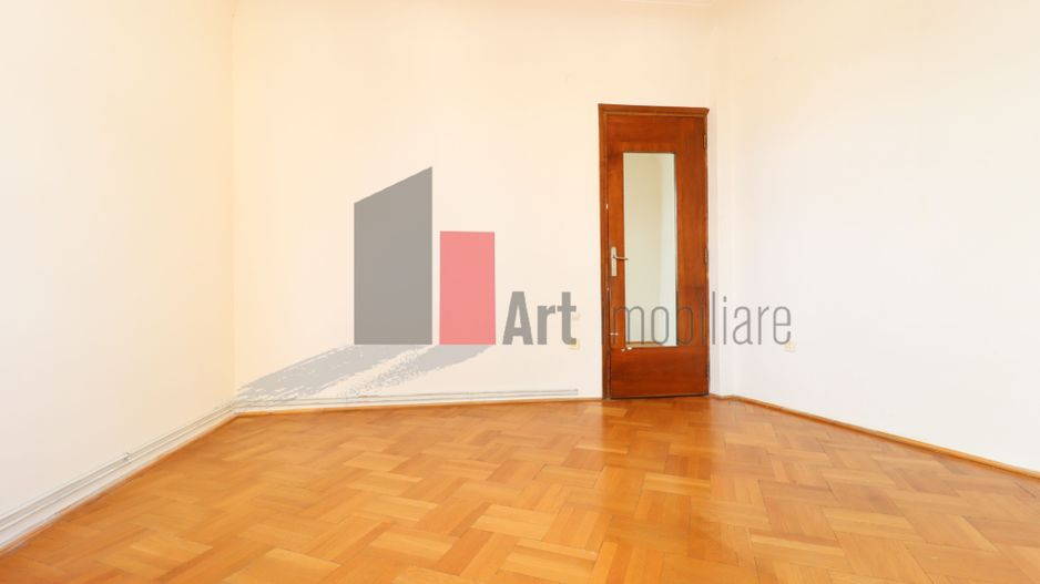 Apartamentul "DEKORA", bloc Art Deco, interior compartimentat de exceptie - Poză 13