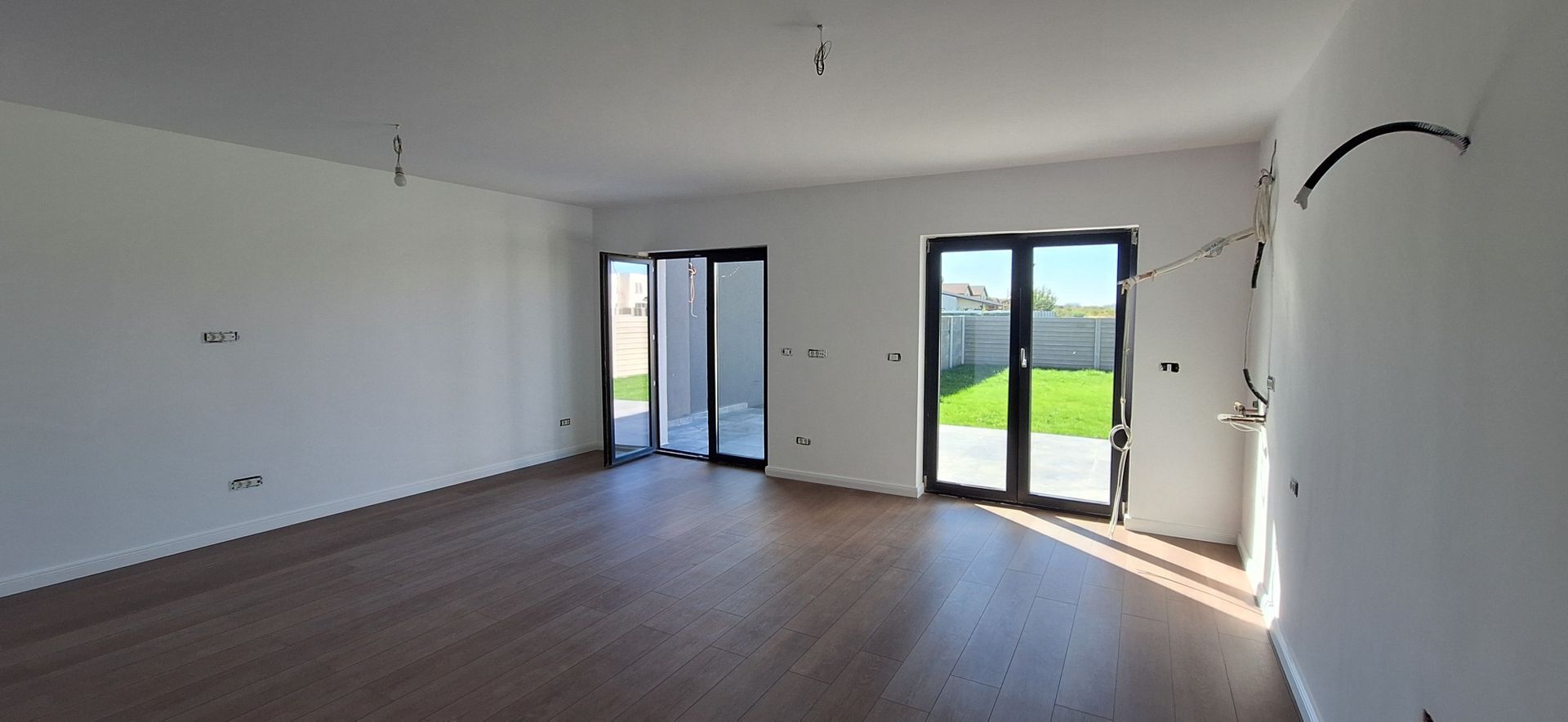 Duplex la cheie cu 5 camere - Poză 3