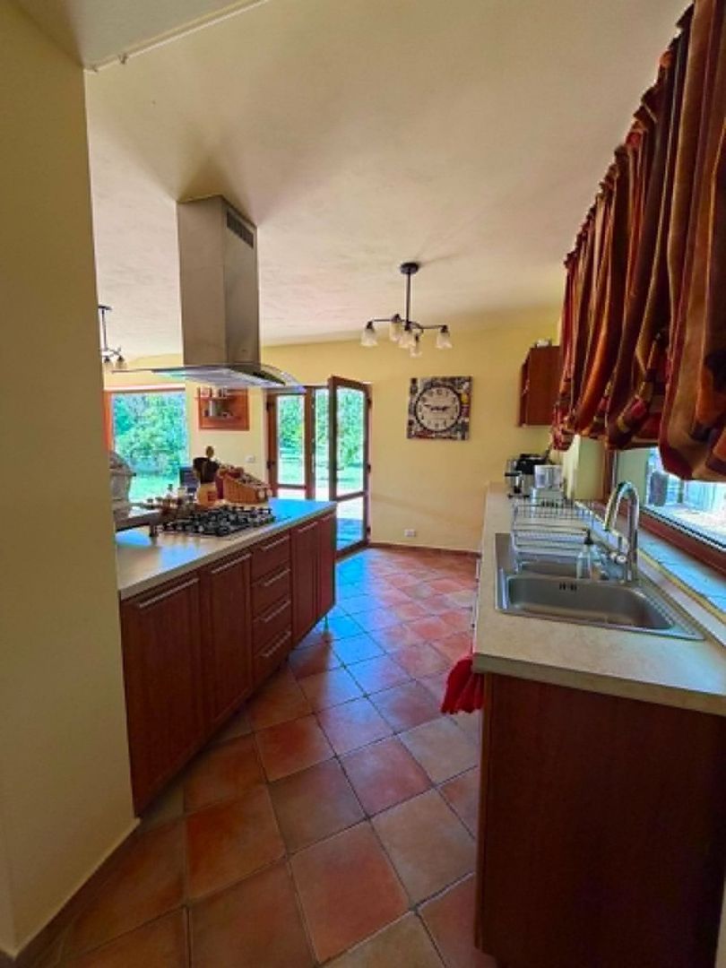 Casă 300 mp în Micești | Teren 2.026 mp | 4 dormitoare - Poză 8