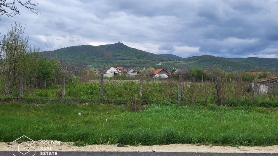 Teren intravilan, comuna Siria - Poză 3