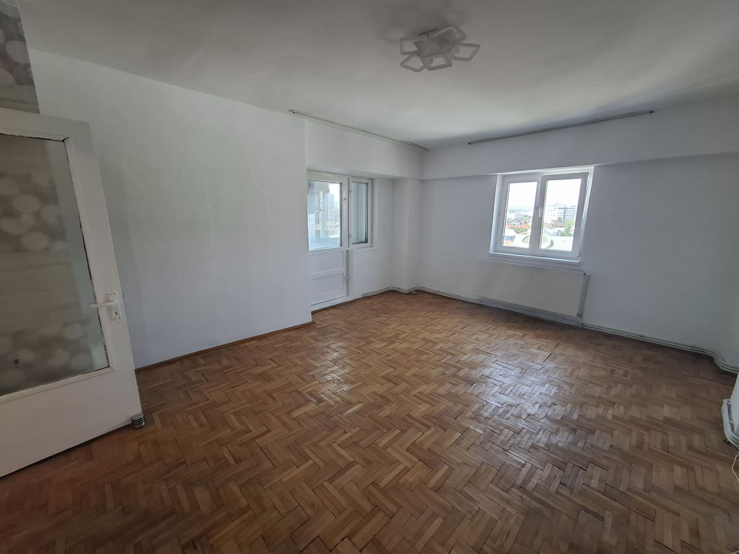 Apartament 2 Cam 9 mai zona Catedralei - Poză 7