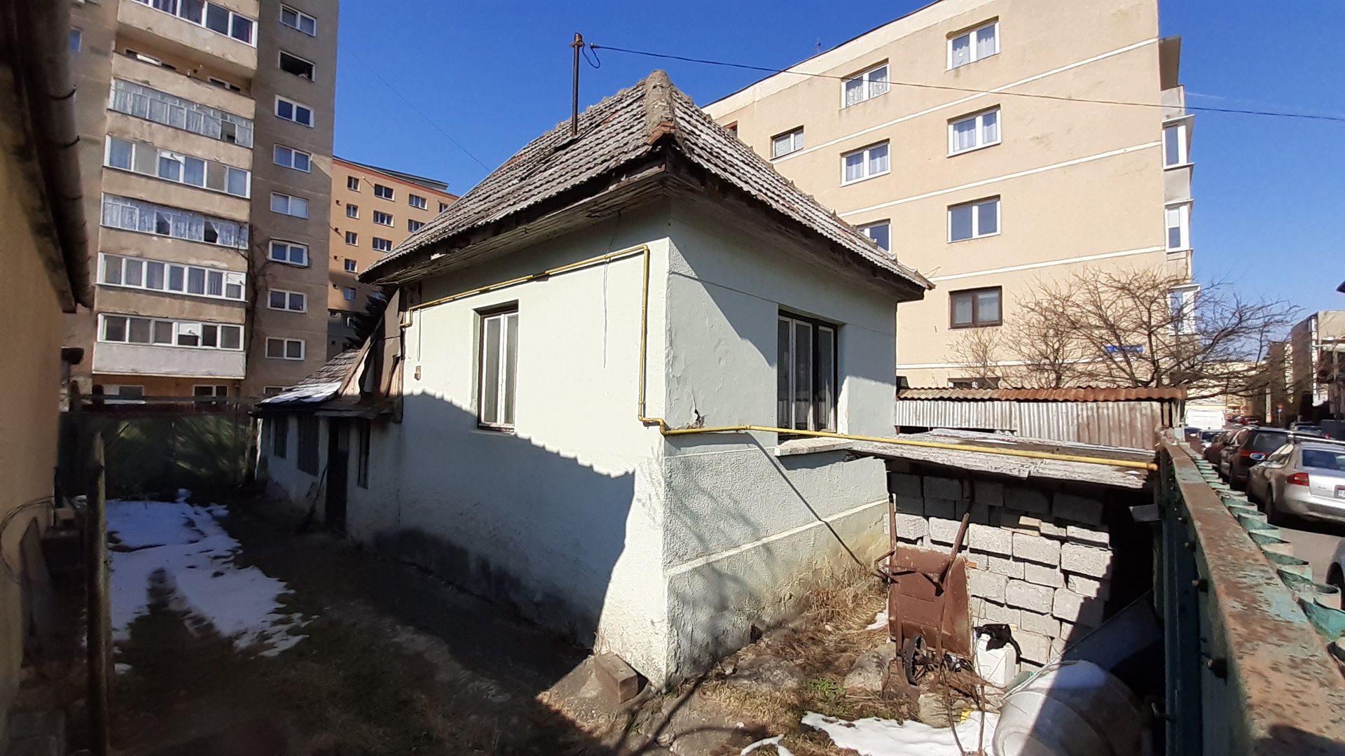 Cartierul Astra, casa batraneasca cu 166mp teren, 83000 euro - Poză 2