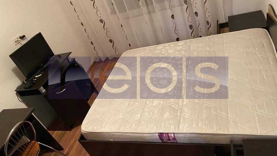 DE VANZARE AP 3 CAMERE 55 MP PRELUNGIREA GHENCEA | SEMIDECOMANDAT | PARCARE - Poză 2