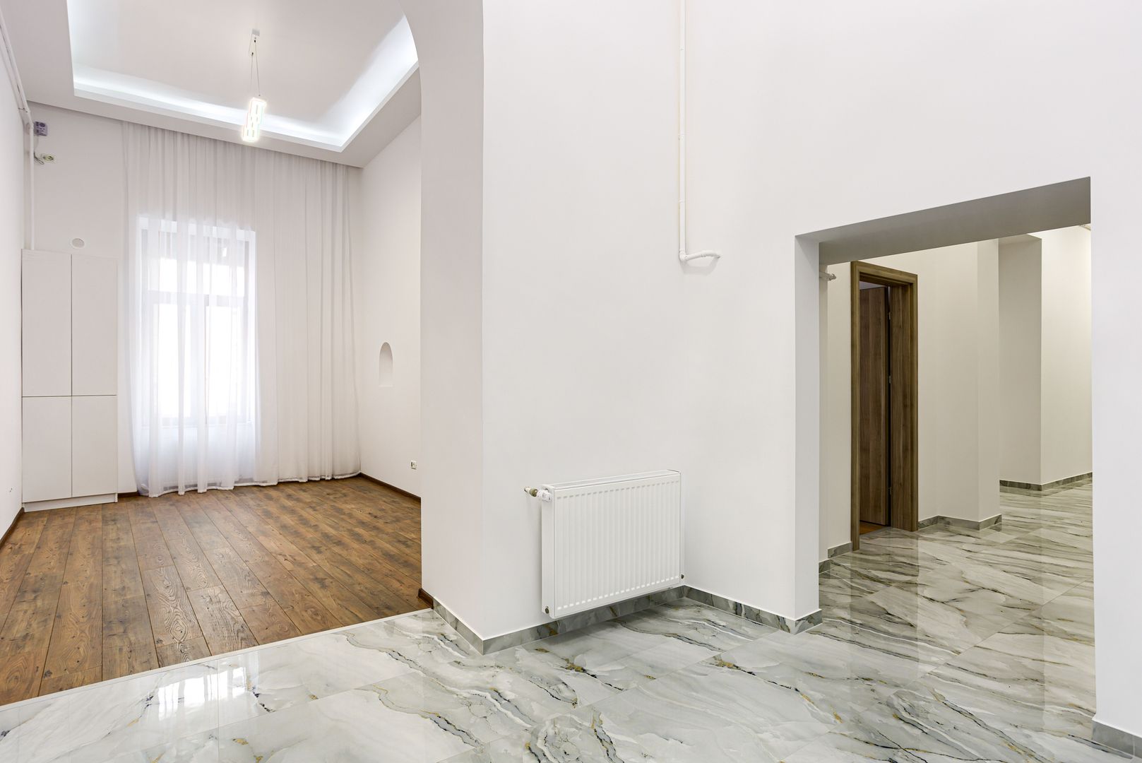 Apartament cu 3 camere zonă Ultracentrală etaj 1 - Poză 2