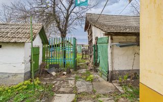 Casă cu 3 camere și potențial în Nagybanhegyes - Poză 8