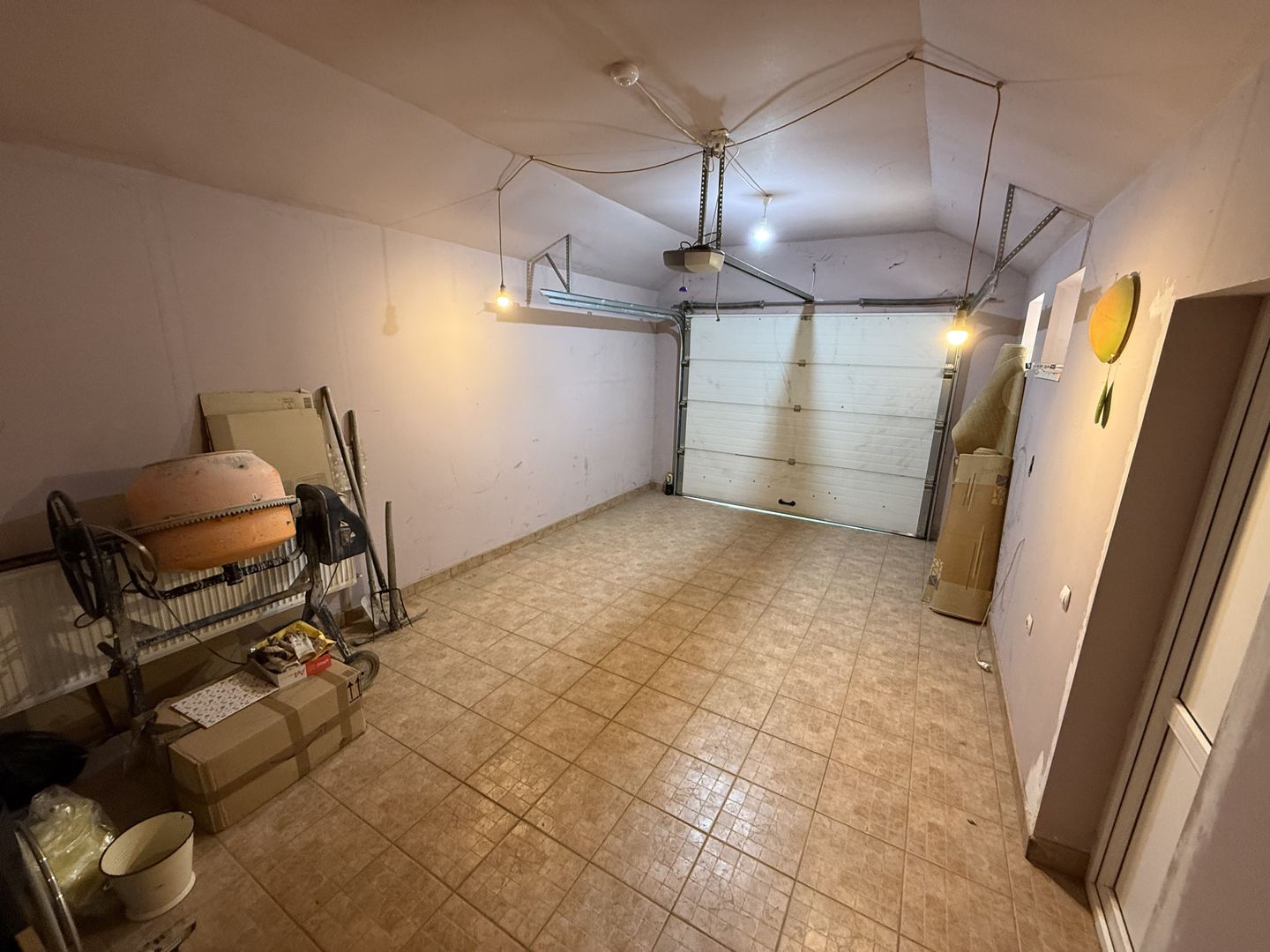 Vila P+1 cu terasă 255 mp + garaj 22,5 mp si teren 417 mp-Berceni ! - Poză 16