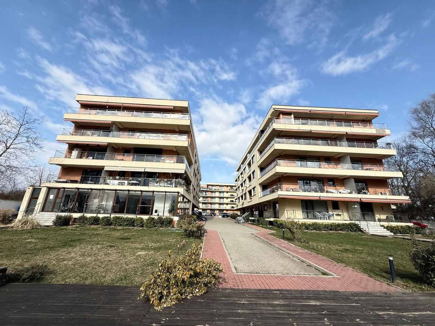 Apartament 3 camere pe malul lacului Snagov - Poză 2