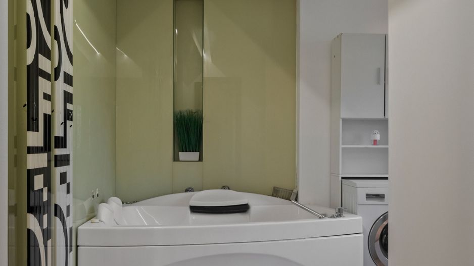 VILA ELEGANTA 5 CAMERE CU CURTE SI TERASA || EROU IANCU NICOLAE- PIPERA - Poză 23