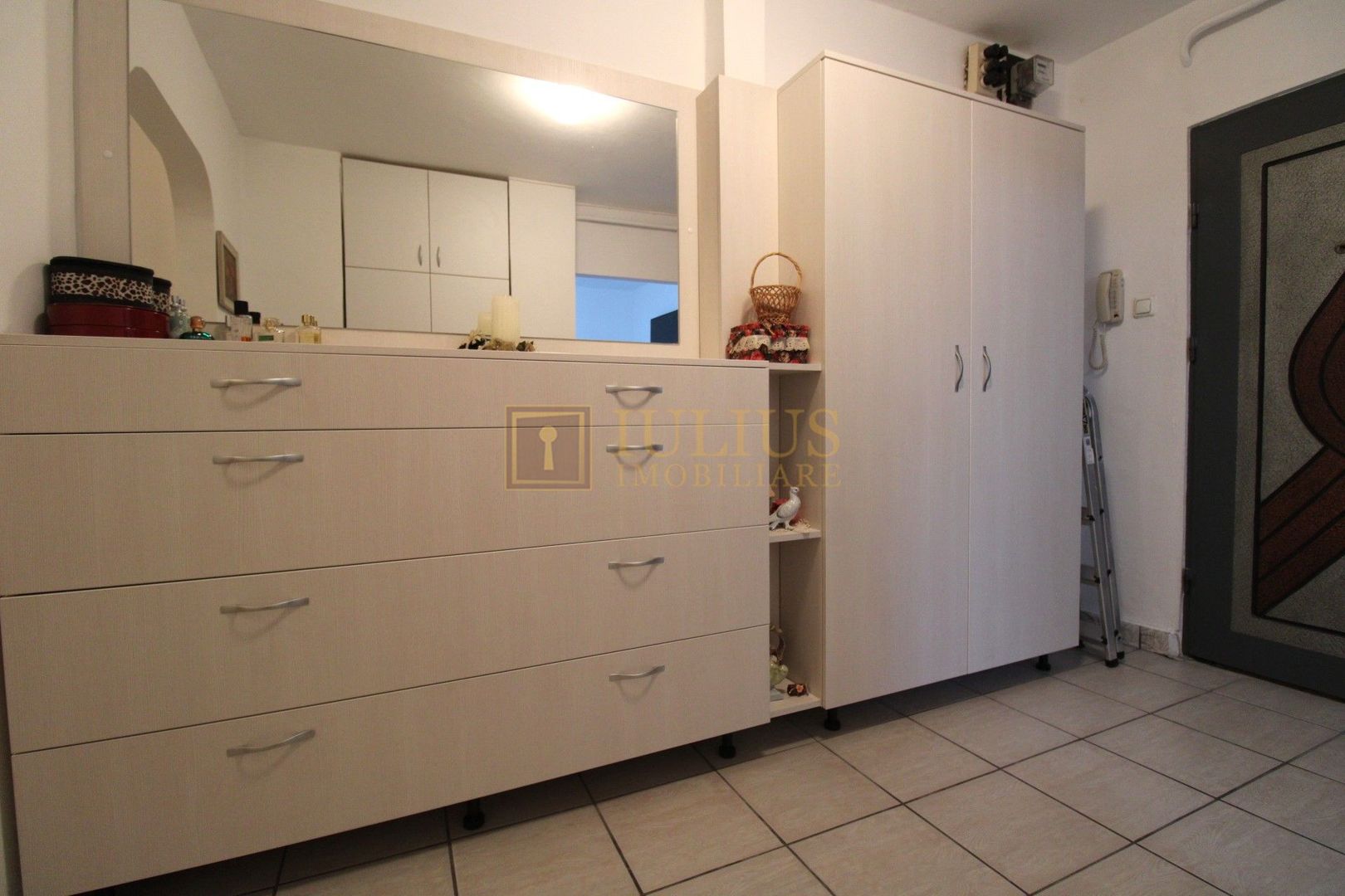 Soarelui, decomandat, centrala proprie, et 2/4. - Poză 23