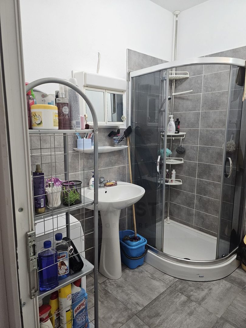 Apartament 3 camere 54 mp utili balcon si parcare privata Selimbar - Poză 11
