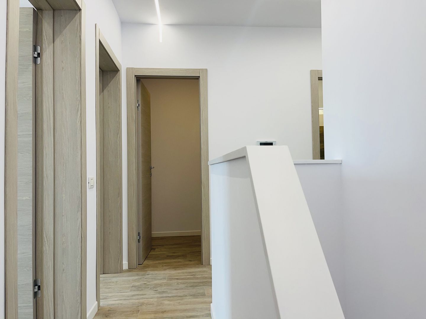 Casa de inchiriat in Dumbravita - Conexiuni excelente si spatiu versatil! - Poză 16