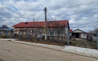 Se oferă spre vânzare / închiriere clădire cu spațiu comercial - Poză 11