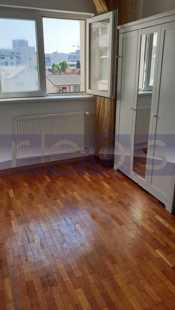 Apartament spațios 4 camere – Polonă colț cu Ștefan cel Mare - Poză 3
