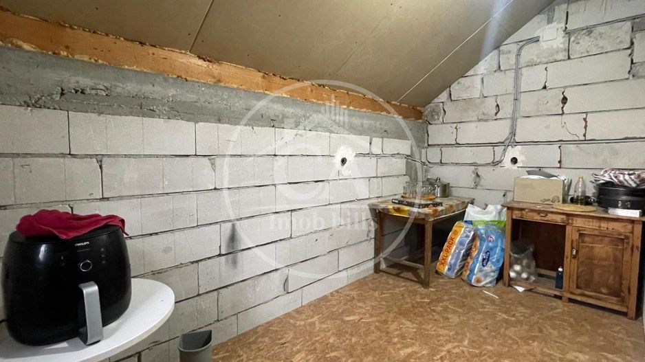 Casa de vânzare cu 7 camere in zona Nufarul, Oradea - Poză 23