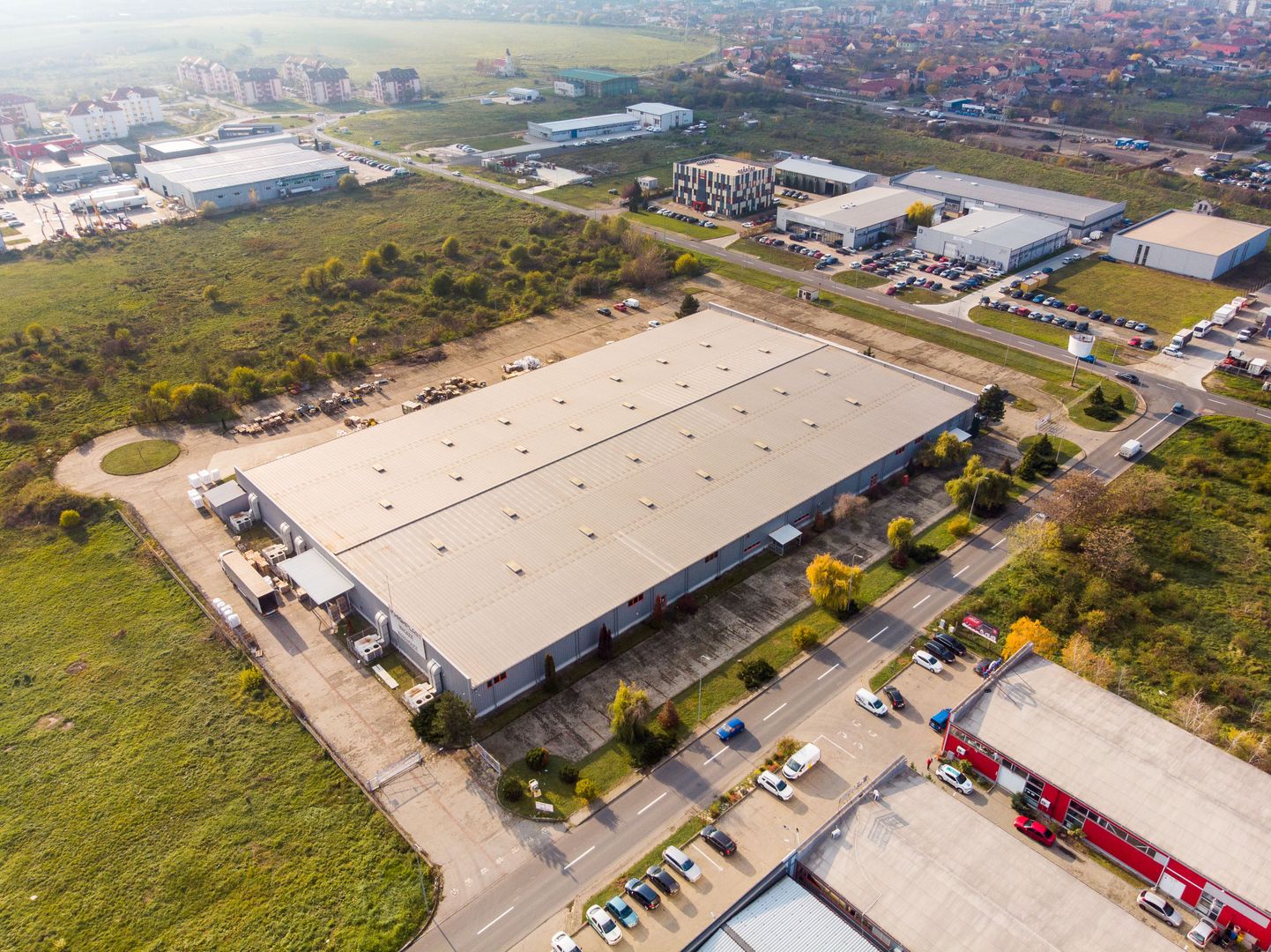 Hală industrială modernă în zona de est, Arad - Poză 2