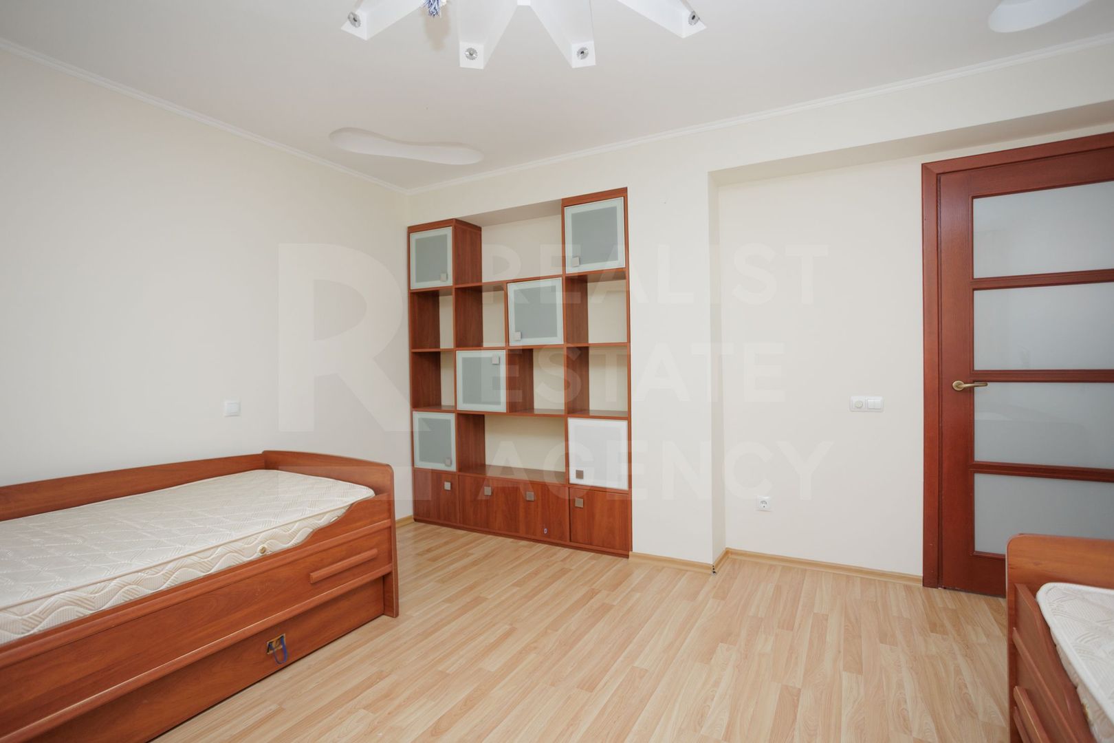 Chirie, casă,4 camere, str. Vânătorilor, Telecentru - Poză 20