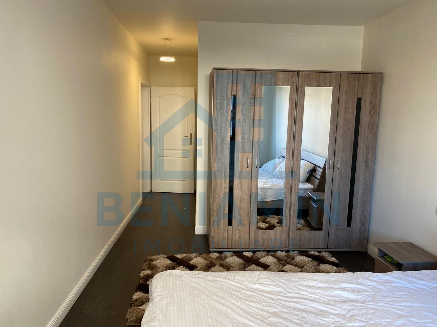 Apartament modern 3 camere-Zona Ciuperca-Loc de parcare-Disponibil - Poză 6