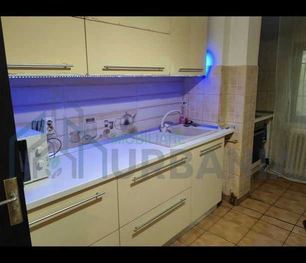Apartament 3 camere, 80 mp, cu curte privată - Zona Podul de Piatră, Iași - Poză 6