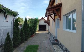 Casa cu etaj 113 mp utili curte libera 350mp garaj cu pod Gusterita - Poză 2