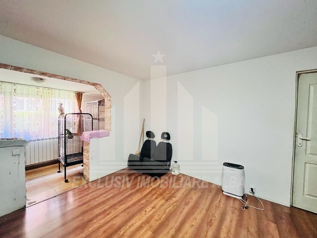 Apartament 2 camere Cetate cu gradina - Poză 2