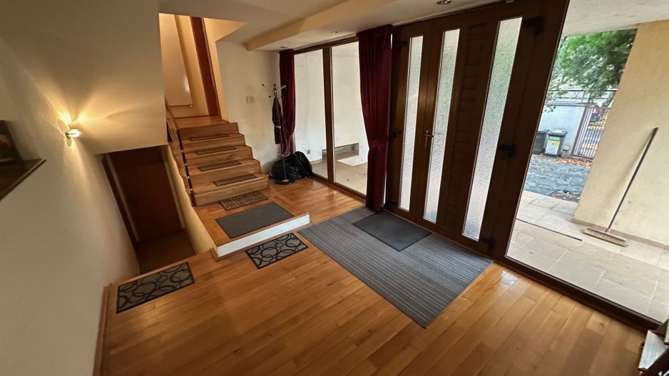 Casă / Vilă cu 6 camere în zona  Calea Aradului - Poză 7