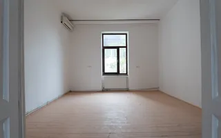 De vanzare Cladire bloc Istoric Central Arad D+P+E+M curte proprie - Poză 19