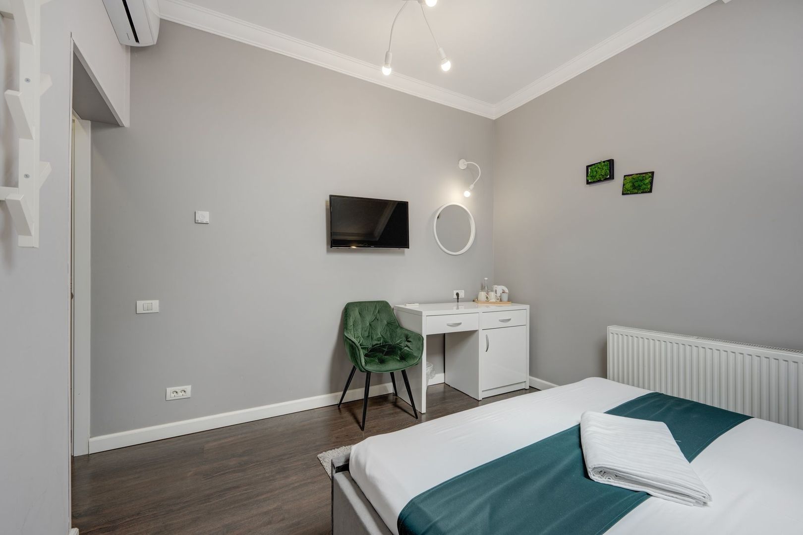 Vindem Afacerea ! Mini Hotel + Cafenea/ Restaurant ! Parcul Carol ! - Poză 45