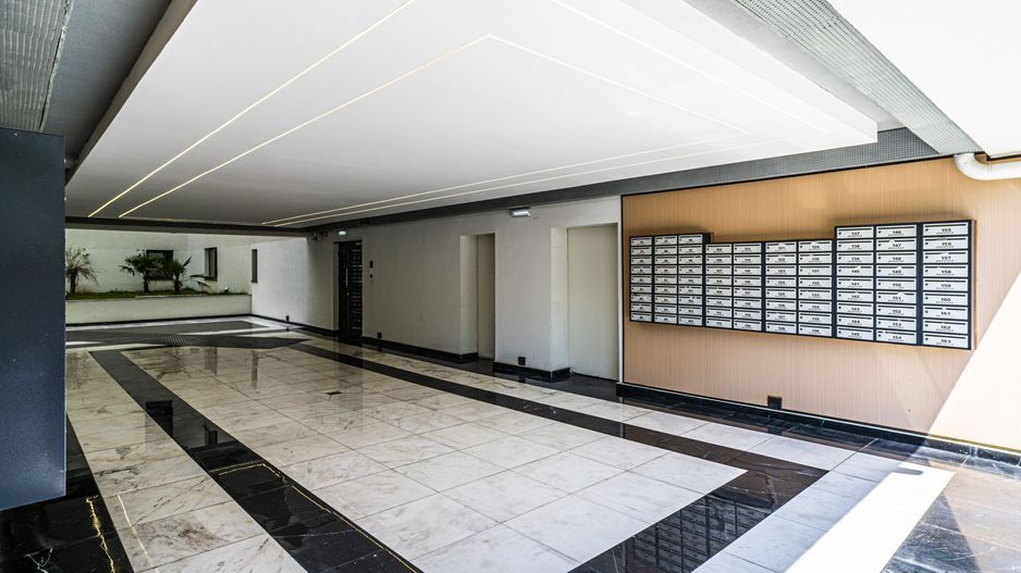 2 camere 53 mp+ terasa 12 mp, parter inalt, bloc nou, Militari-Autogara - Poză 4