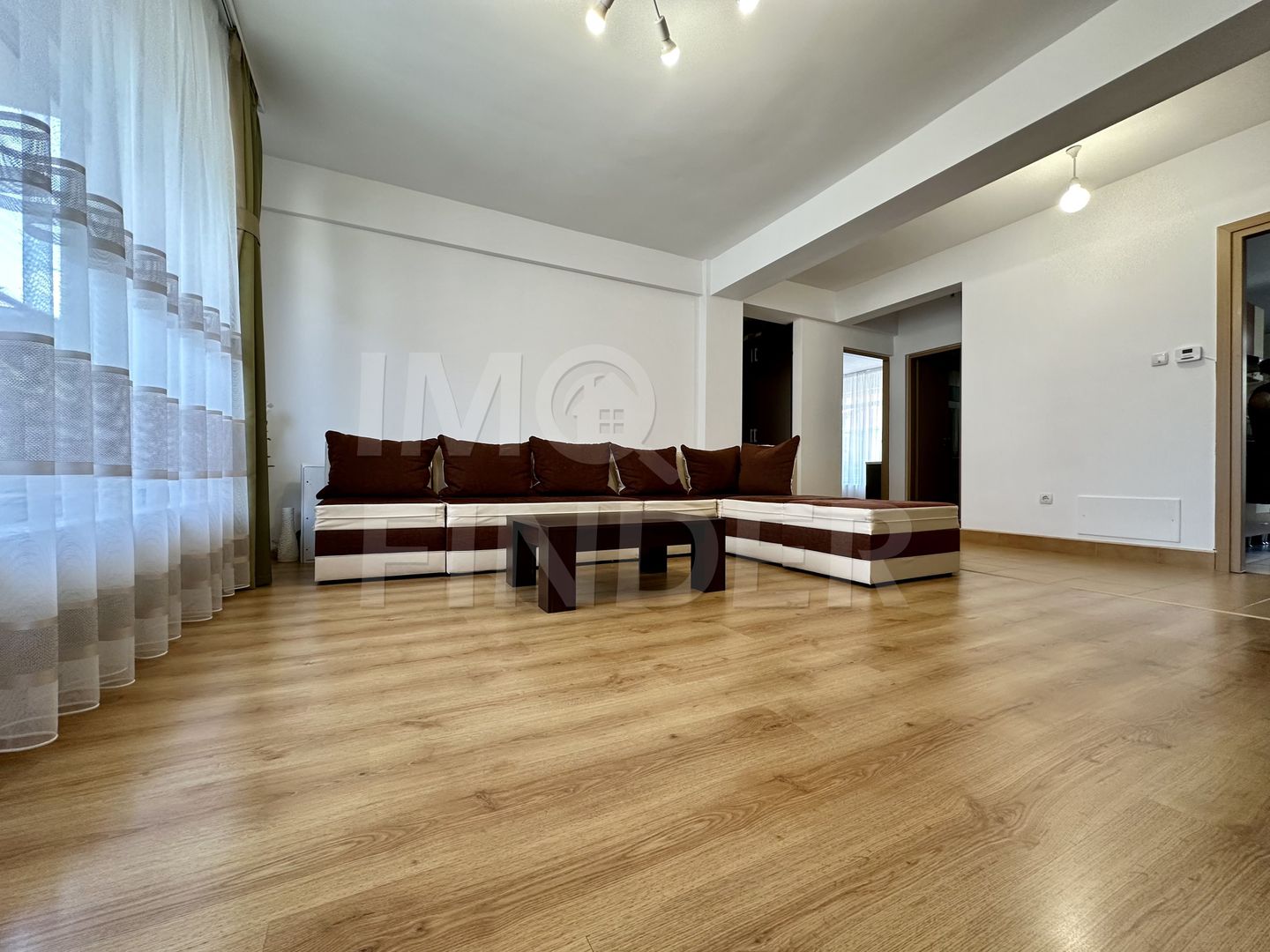 Vânzare 3 camere Buna Ziua, 84 mp, zona BT, garaj, 3 balcoane - Poză 3