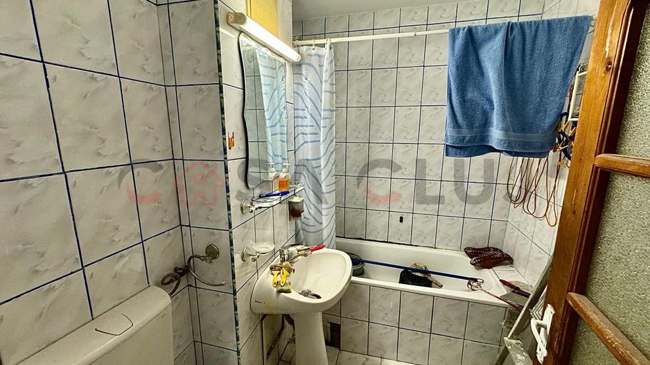 Apartament 3 Camere, Locuri Parcare! Oază Urbană la Doi Pași de Tot Ce Contează - Poză 7