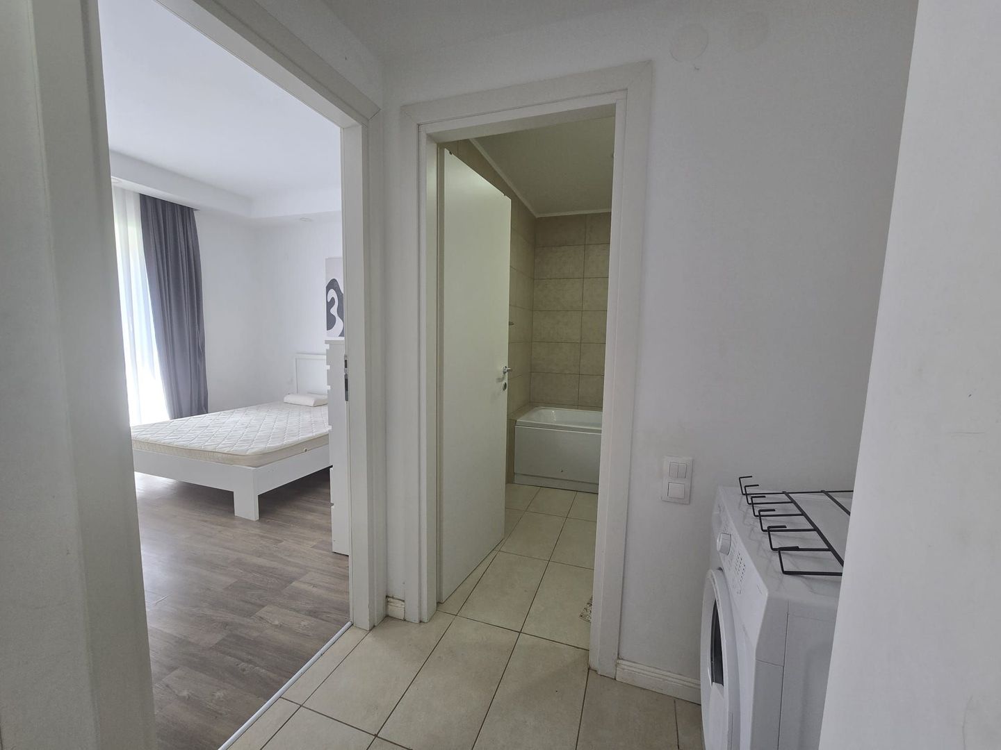 COSMOPOLIS - Apartament cu 2 camere si gradina, mobilat si utilat. - Poză 8
