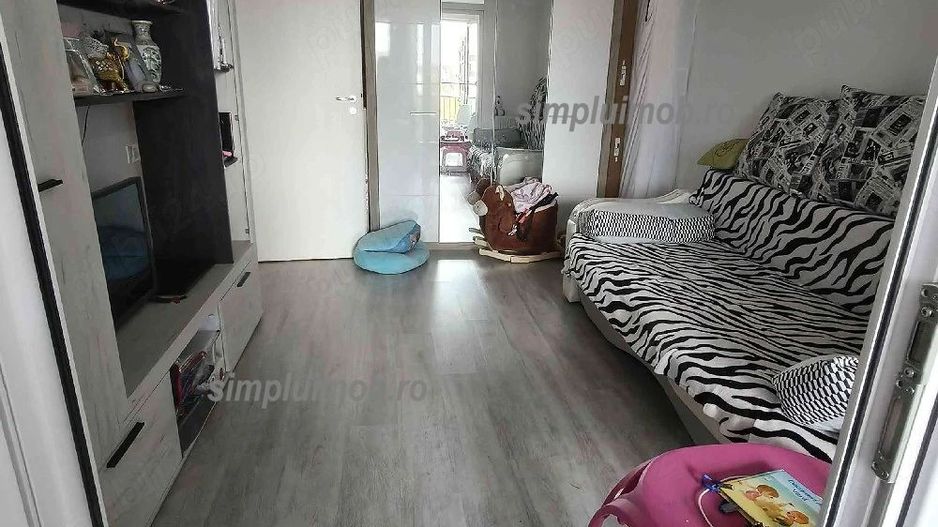 2 Camere Titan + Loc de parcare - Poză 1