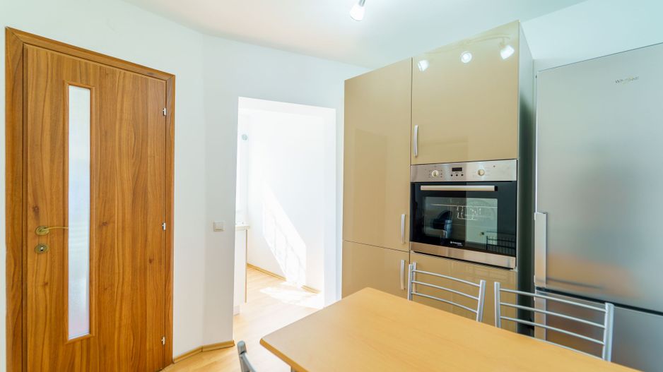 Apartament la casă zona Uta - Poză 5